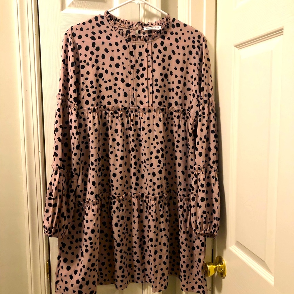 Mint Julep Boutique Size large dress. Fun print